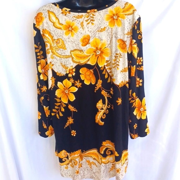 JM Collection,  knit tunic/top, black, gold floral design - Picture 5 of 6